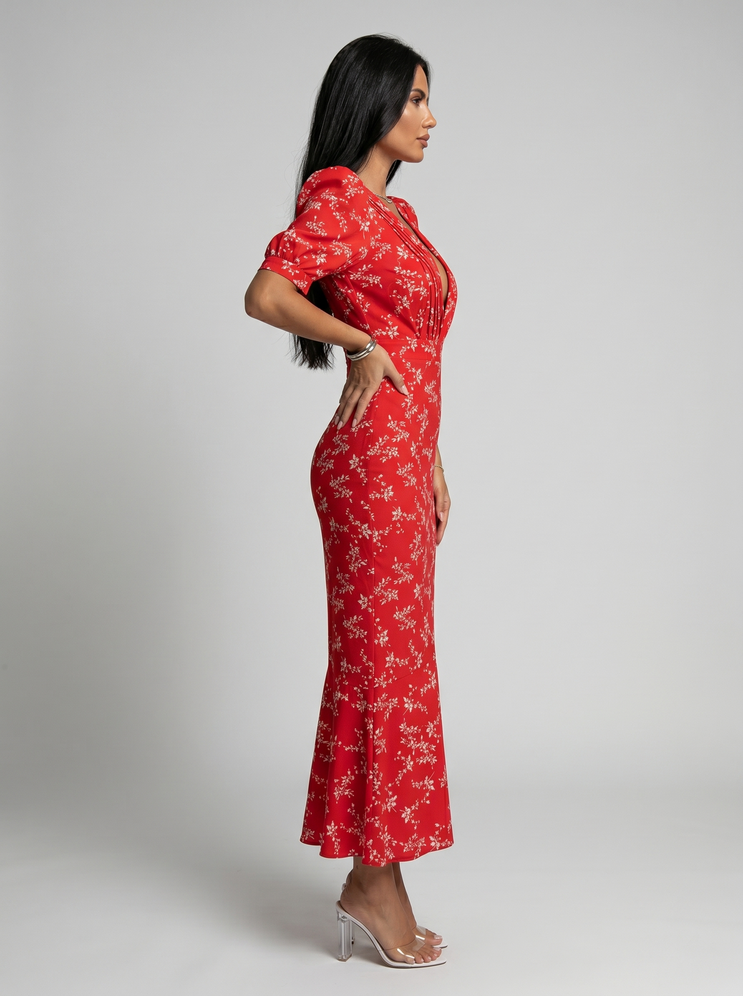 Carla | Vestido con diseño Floral y cuello en V