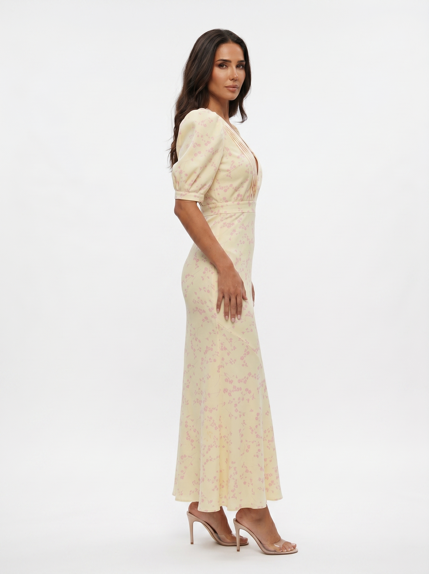 Carla | Vestido con diseño Floral y cuello en V