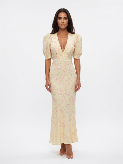Carla | Vestido con diseño Floral y cuello en V
