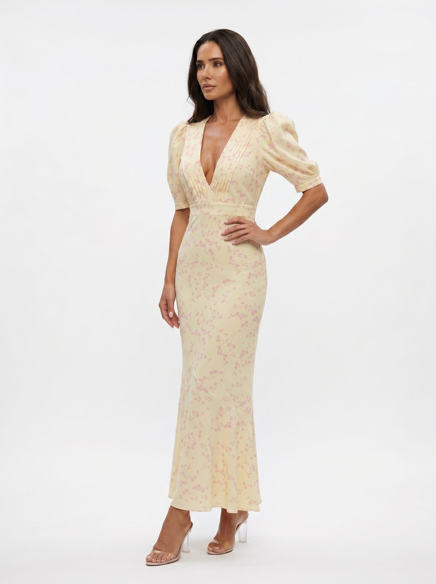 Carla | Vestido con diseño Floral y cuello en V